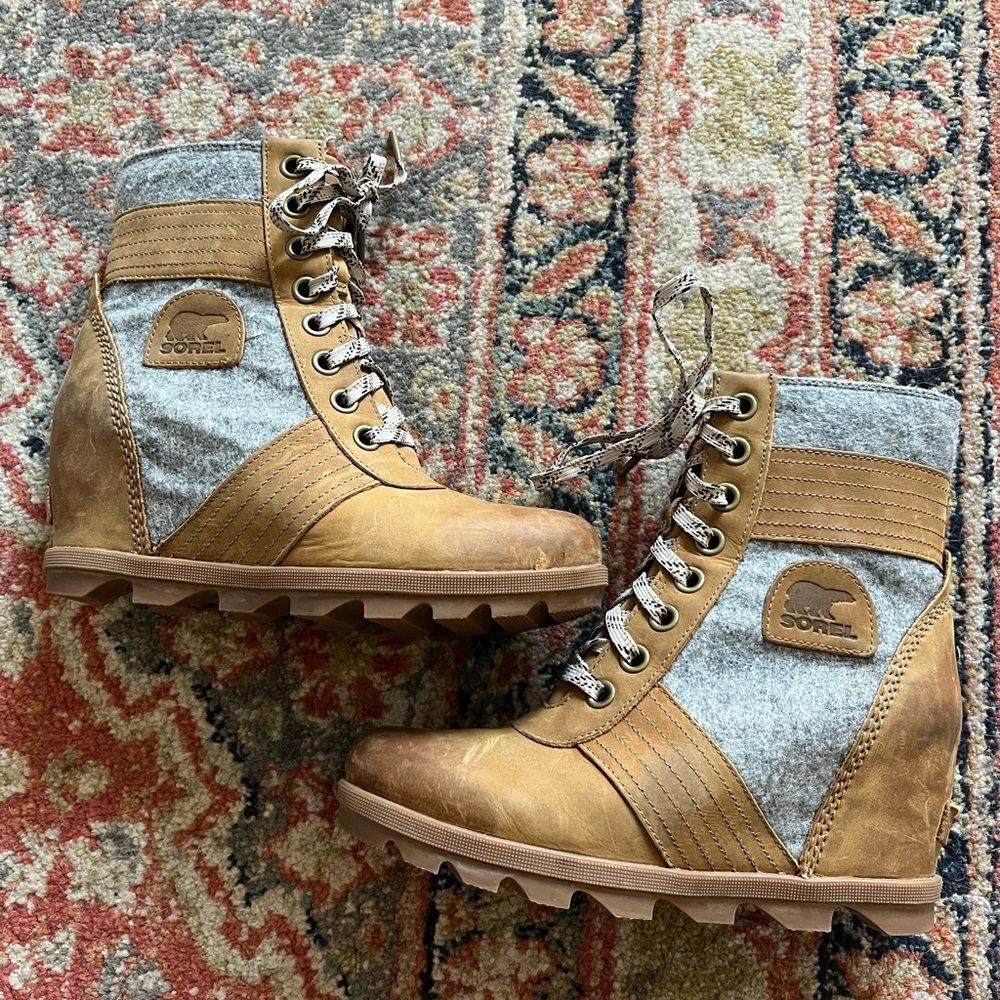 Sorel Lexie Wedge Boot fully waterproof